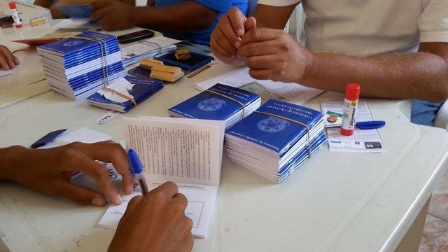 Seguro-desemprego tem reajuste de 2,07% e teto passa a ser de R$ 1.677,74